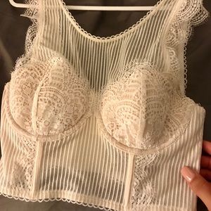 Super cute Victoria Secret size 34B lace crop top!